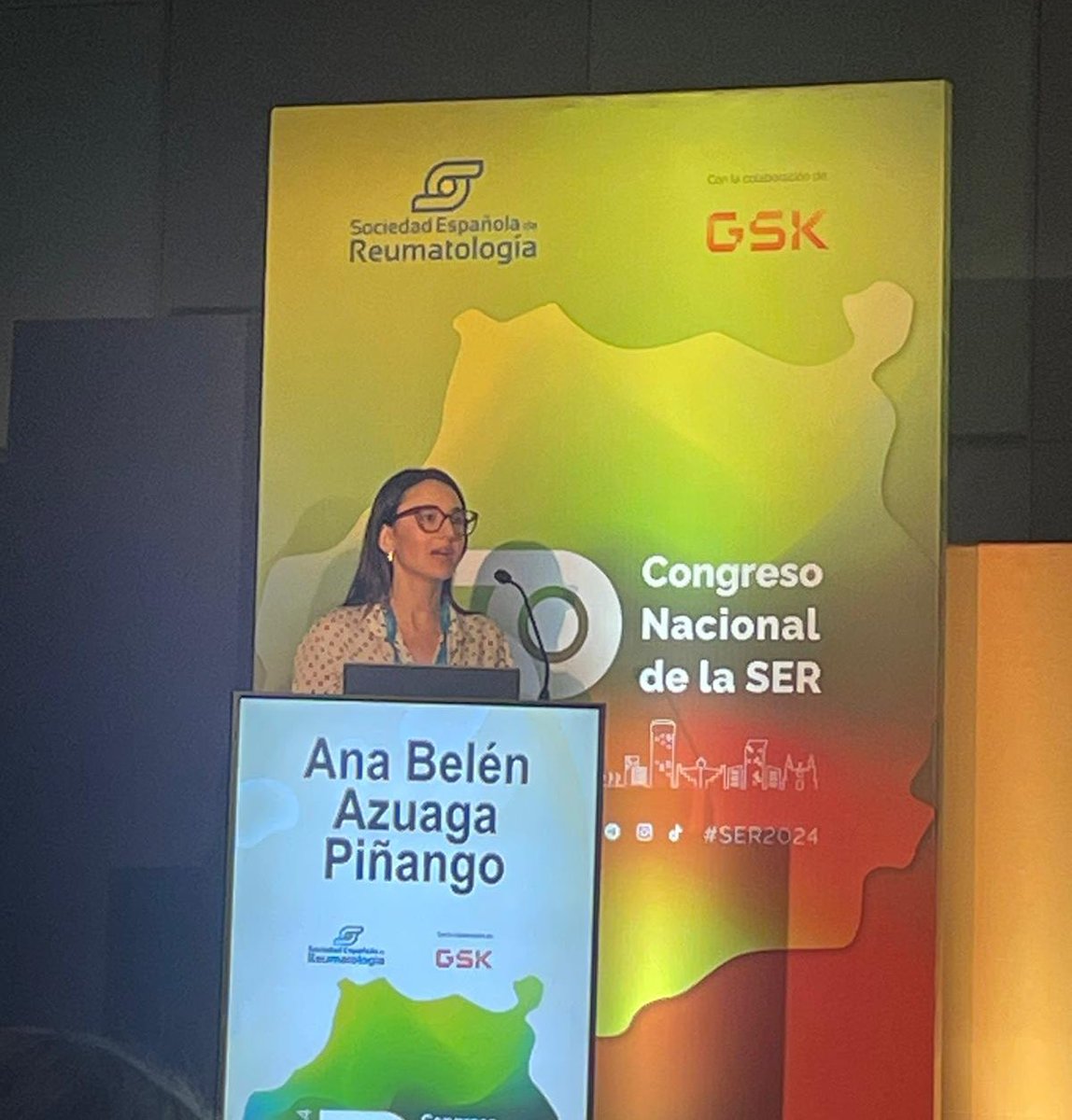 Reumaclinic's tweet photo. Terminamos nuestro congreso de la @SEReumatologia con una participación de nuevo muy activa en moderaciones, presentaciones orales, posters, divulgación de guías y
en diversos frentes: dolor crónico, metabolismo óseo, imagen y enfermedades inflamatorias e inmunomediadas
#SER202 https://t.co/SRBh1J6TIv