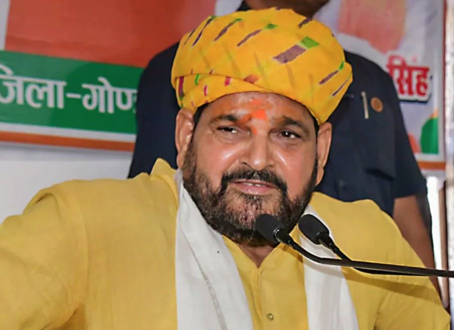 In a big blow to Brij Bhushan Sharan Singh, a Delhi court has ordered the framing of charges  in the sexual harassment allegations levelled by women wrestlers. The court has said there is sufficient material on record to do so. 🔥🔥🔥❌❌❌#ModiKaBalatkariParivar #VoteWisely