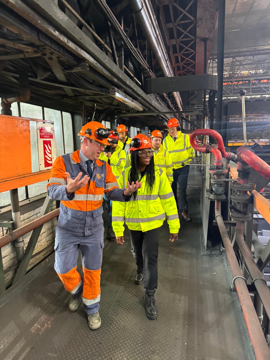 The day after visiting our #Scunthorpe business, Secretary of State Kemi Badenoch today toured our Teesside operations as talks continue with the UK Government about our £1.25-billion decarbonisation plans ow.ly/7RG650RBn70 #BuildingStrongerFutures