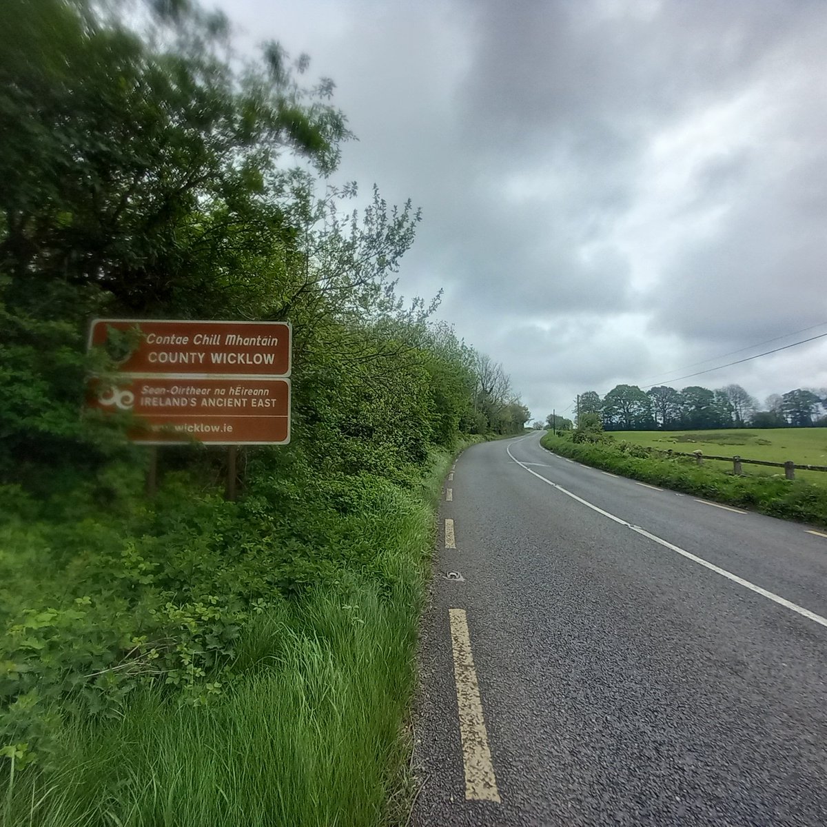 County Wicklow sign at the #CountyWicklow-#CountyKildare border along the R747 near #GrangeCon