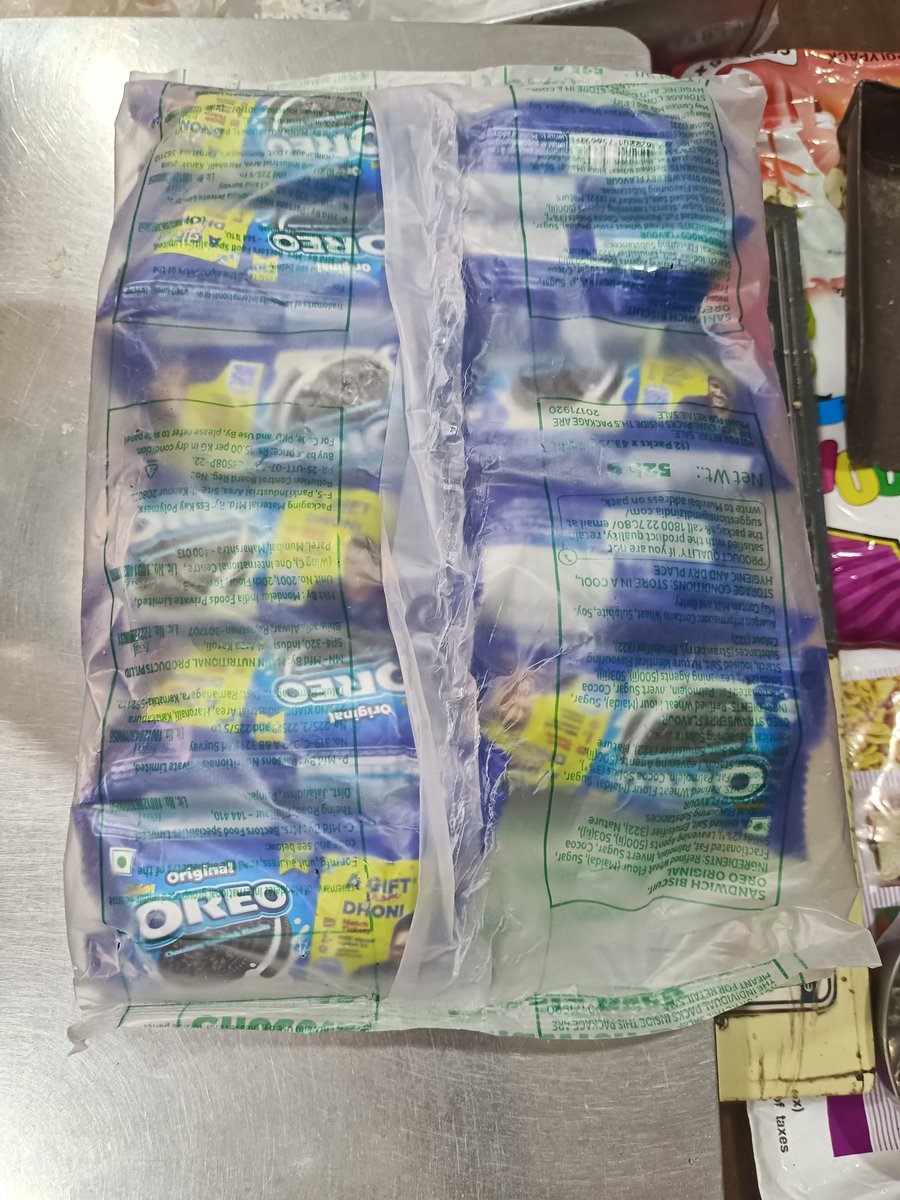 Totally dissatisfied!!! Here are 11 packs inside the bundle instead of 12 packs of Rupees 10 each. Fully sealed pack from every side. @Oreo @DairyMilkIn @CadburyWorld @oreo_india