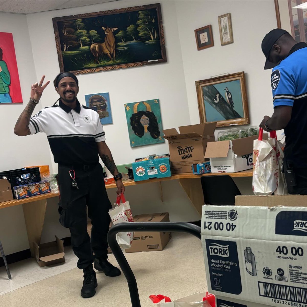 crissy_com's tweet image. Another great day feeding people!!! Feeding people is harm reduction 💯❤️