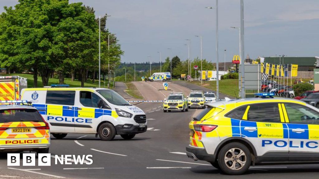 Pedestrian taken to hospital after serious #Crash 🔗 bbc.co.uk/news/articles/… #A96 #Accident #Elgin #truckingNews