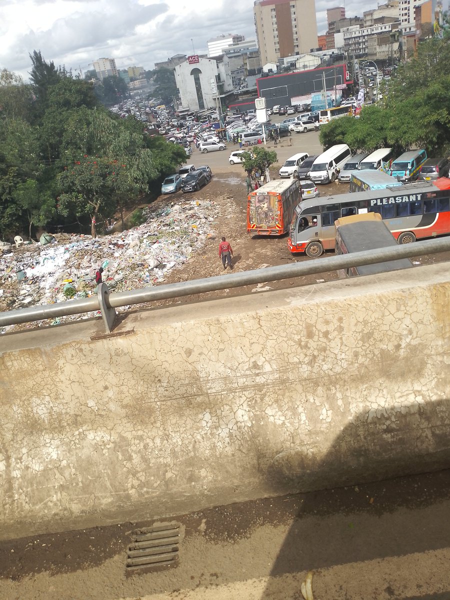 A new dumping site is coming up at Khoja roundabout, a place that used to be green now looks like this courtesy of @SakajaJohnson green army. And it's next to the river @WilliamsRuto @NemaKenya @Ma3Route @JerotichSeii @RobertAlai