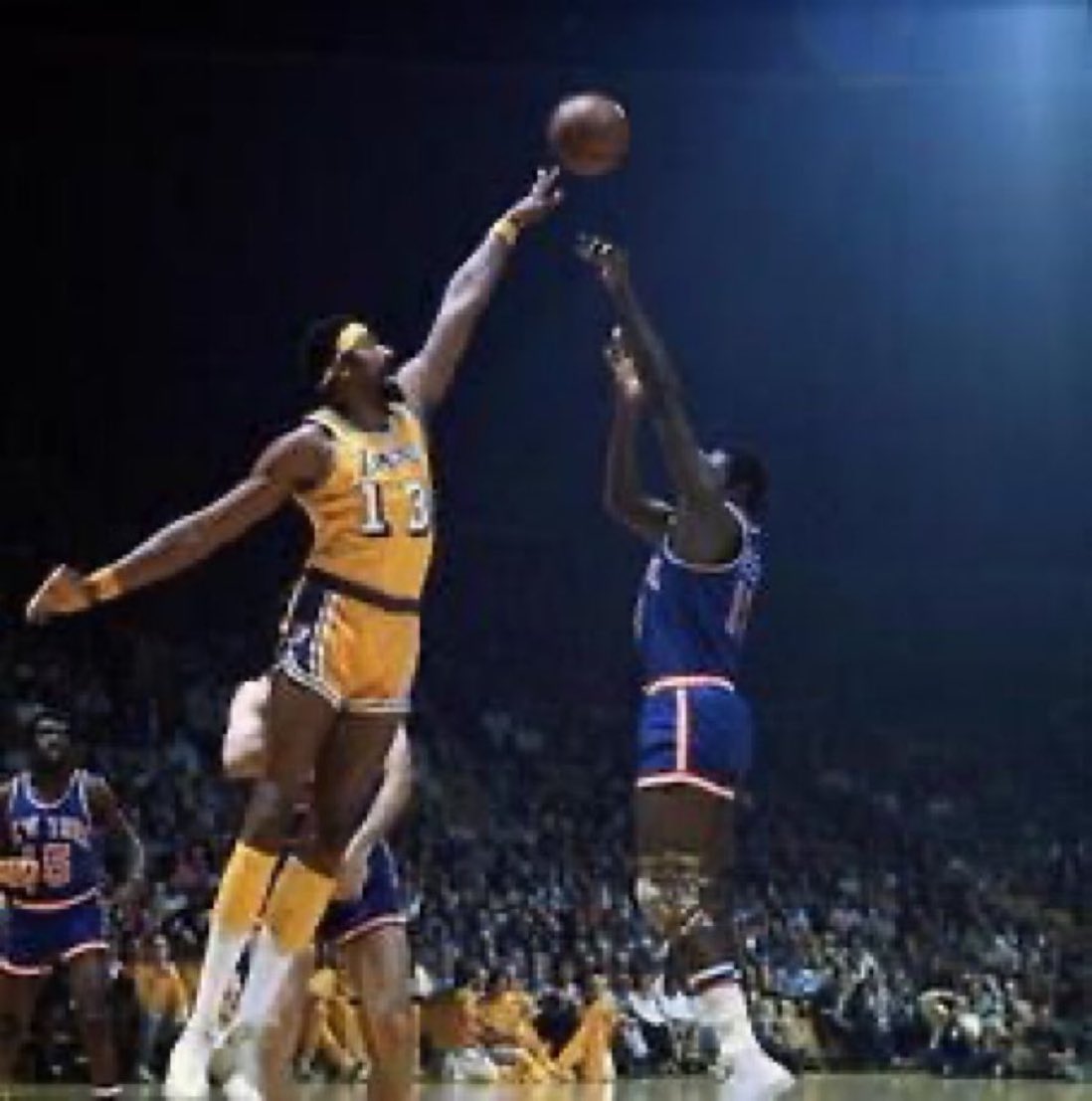 On May 10, 1973, the New York Knicks defeated the LA Lakers to win their second NBA championship. Willis Reed would be named series MVP. #NBA