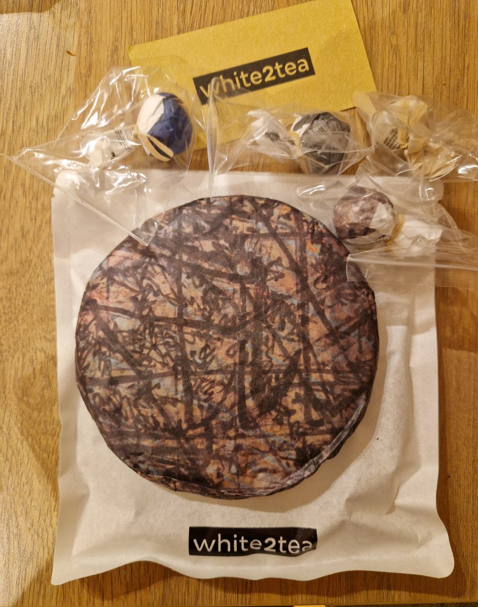 Pumped to be breaking into my new #Tea #Swag from <a href="/white2tea/">white2tea</a> ...what to try first? Some smoove #Sheng