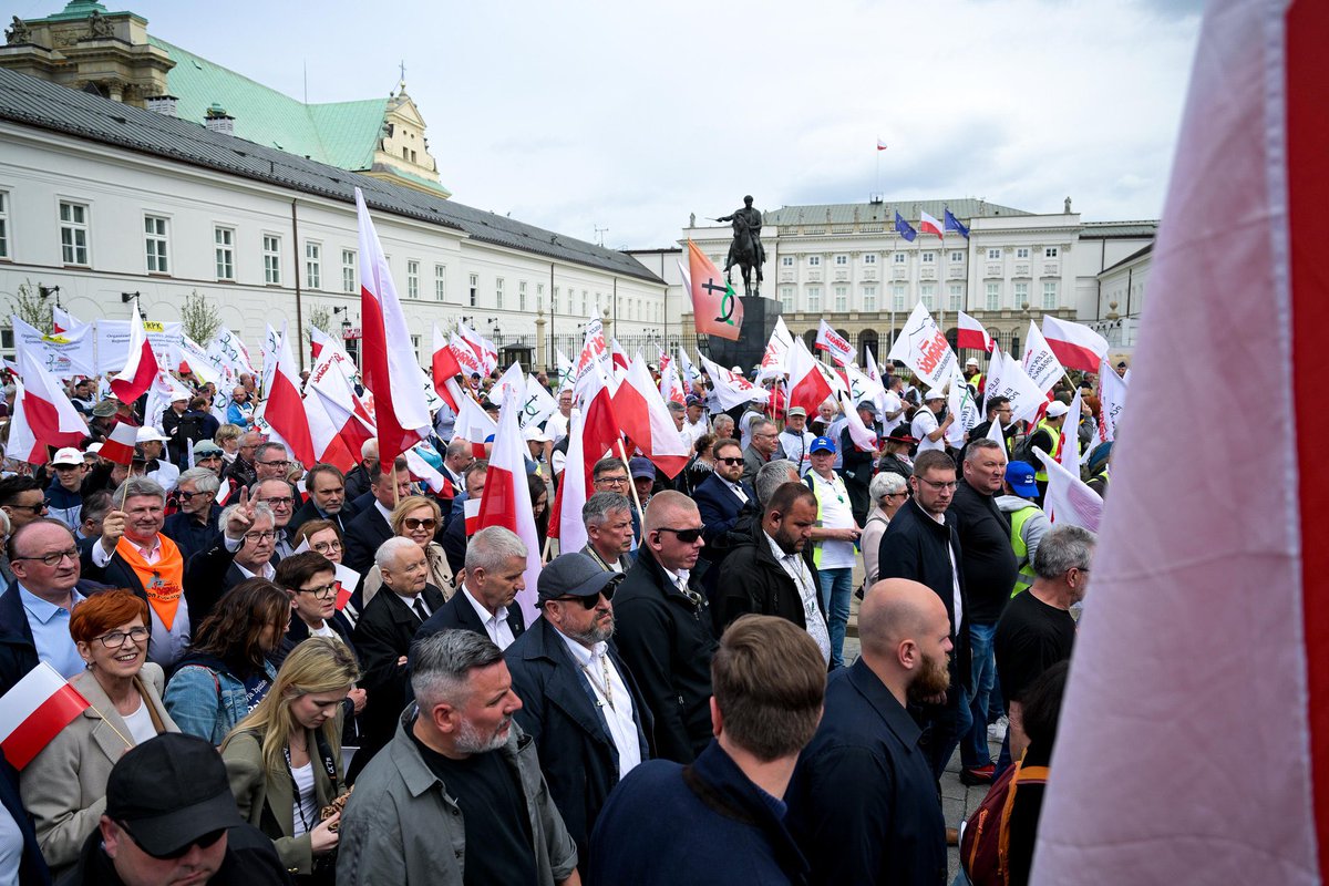 🚜 Wielki Protest w Warszawie! 🌾 Dziś ulice stolicy wypełniły się głosami polskich rolników oraz przedstawicieli innych branż, którzy domagają się zmian! Rolnicy protestują przeciwko skutkom unijnej polityki „Zielonego Ładu” oraz braku realizacji obietnic, które rząd Donalda…