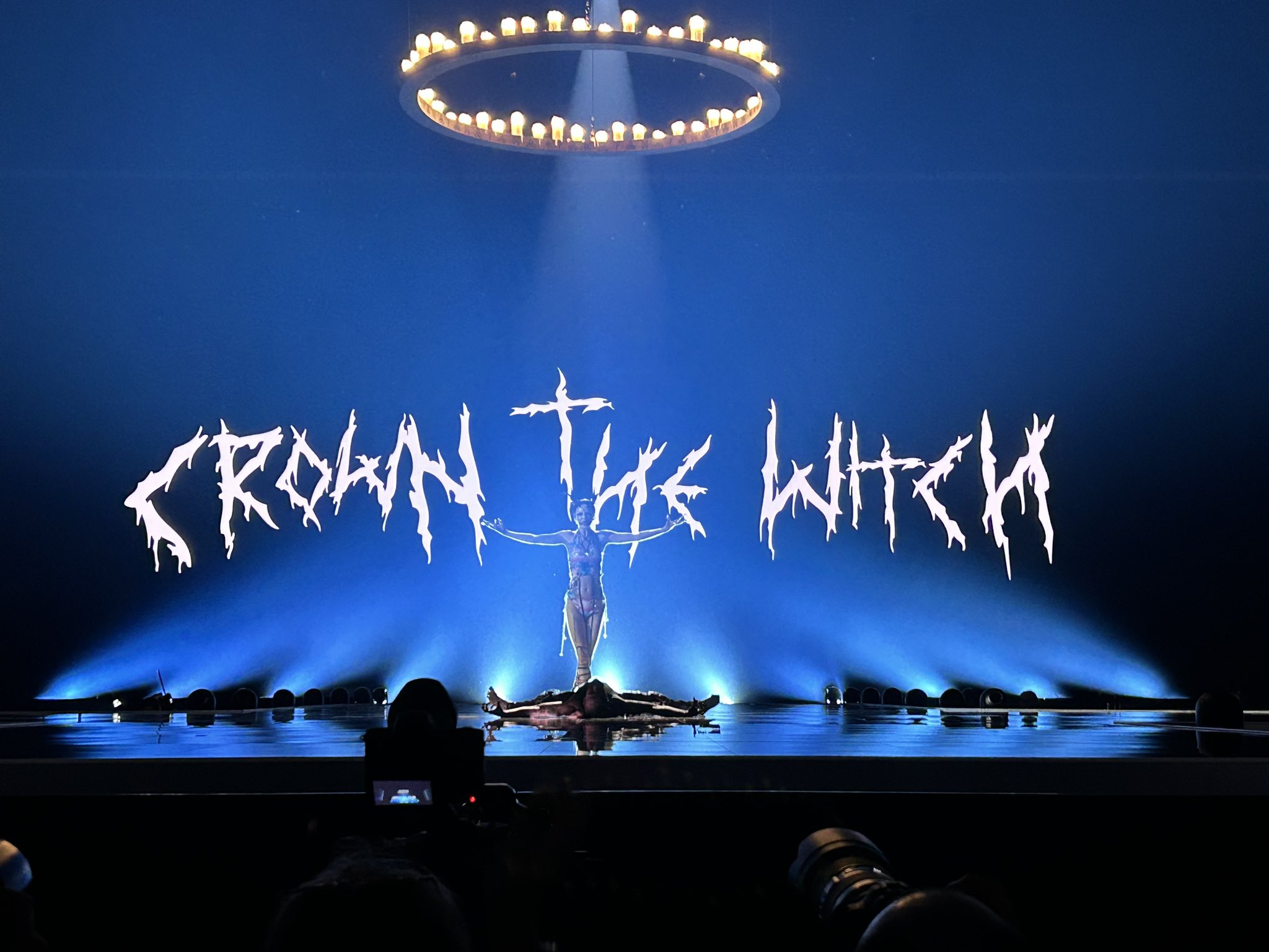 Merymovidas (a.k.a. Euromovidas) on X: "🇮🇪 CROWN THE WITCH #Eurovision 📸 @carlos_pecha https://t.co/oRje7WNbHw" / X