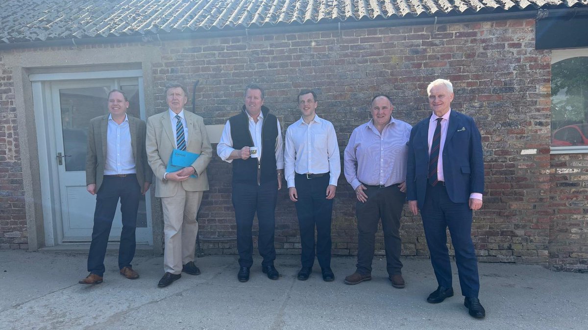 Members highlighted key farming issues with Farming Minister Mark Spencer, Sir Greg Knight MP, Graham Stuart MP and East Wolds and Coastal Councillor Charlie Dewhurst at JSR Farms Ltd in Driffield yesterday. Topics discussed included flooding and fairness in the supply chain.