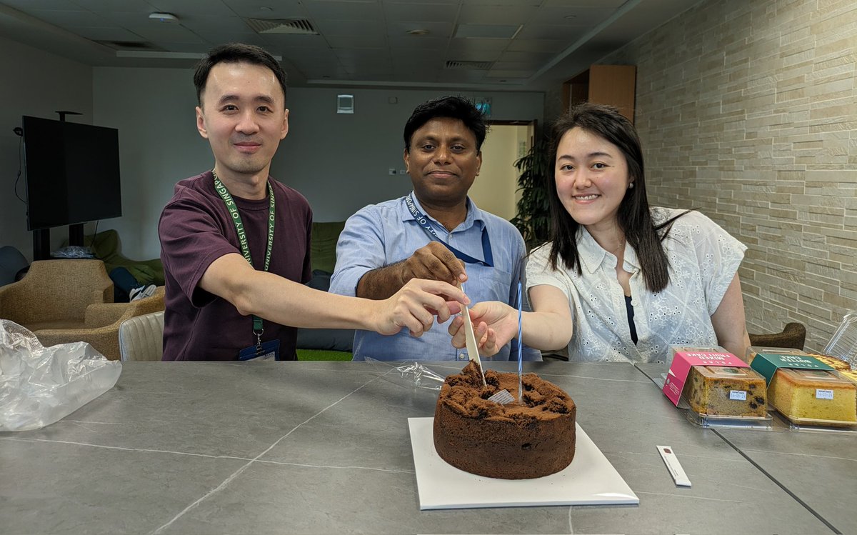 SynPlasLab_NUS's tweet photo. Celebrated @sajisaaj's birthday today and all the May babies in the SPM lab - instructor Dr Wong Lik Wei and PhD student Penny. Happy birthday!! https://t.co/HtIfFVCwwo