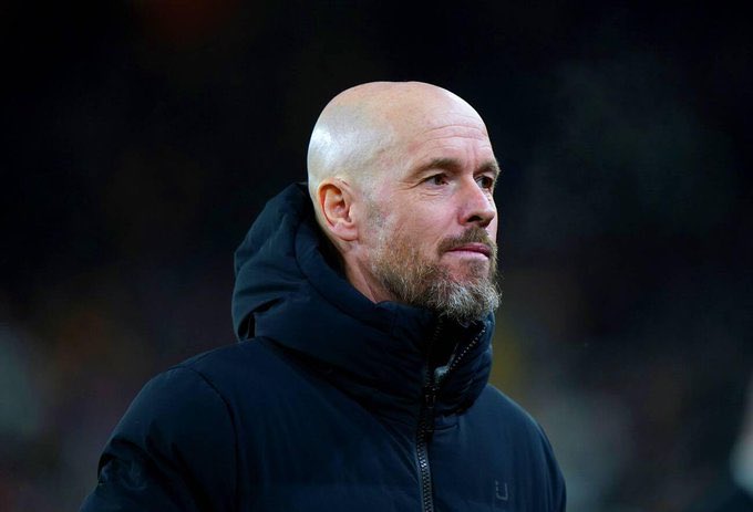 🚨🚨🎙️| Erik ten Hag asked if he is worried #mufc sacked Louis van Gaal despite lifting the FA Cup. 

“No, I think they have common sense. They have seen you have 32 different backlines, when you lose eight CB's, when we see we don't have a LB, they  know that will have a…