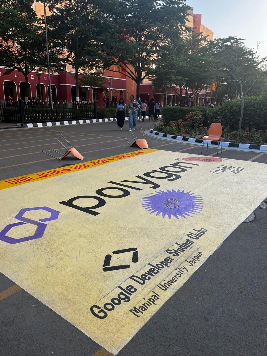 1/ We’re 9 days into the second quarter, and before things get going faster than they already are, let’s take a quick look at what we’ve done so far.

If April had to described in word , it’d be a big, bold CONNECT!

DevX Tour is also on with <a href="/0xpolygon/">Polygon</a>, <a href="/chainlink/">Chainlink</a>, and