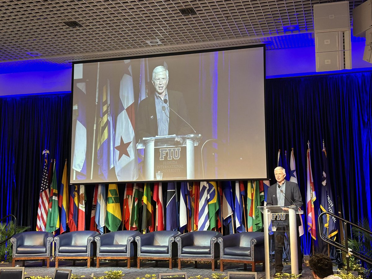🎙️ ADM Craig Faller, Fmr Commander, @Southcom, sets the tone with opening remarks. #HSC2024 #RegionalSecurity #LACGoesGlobal Tune in via Zoom to catch his insights🔗 go.fiu.edu/94801170704