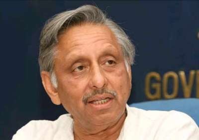 Congress veteran Mani Shankar Aiyar courted controversy after saying that India should engage in dialogue with Pakistan and not flex its military muscles as it may irk Islamabad into deploying nuclear weapons against New Delhi. #Congress #AtomBomb