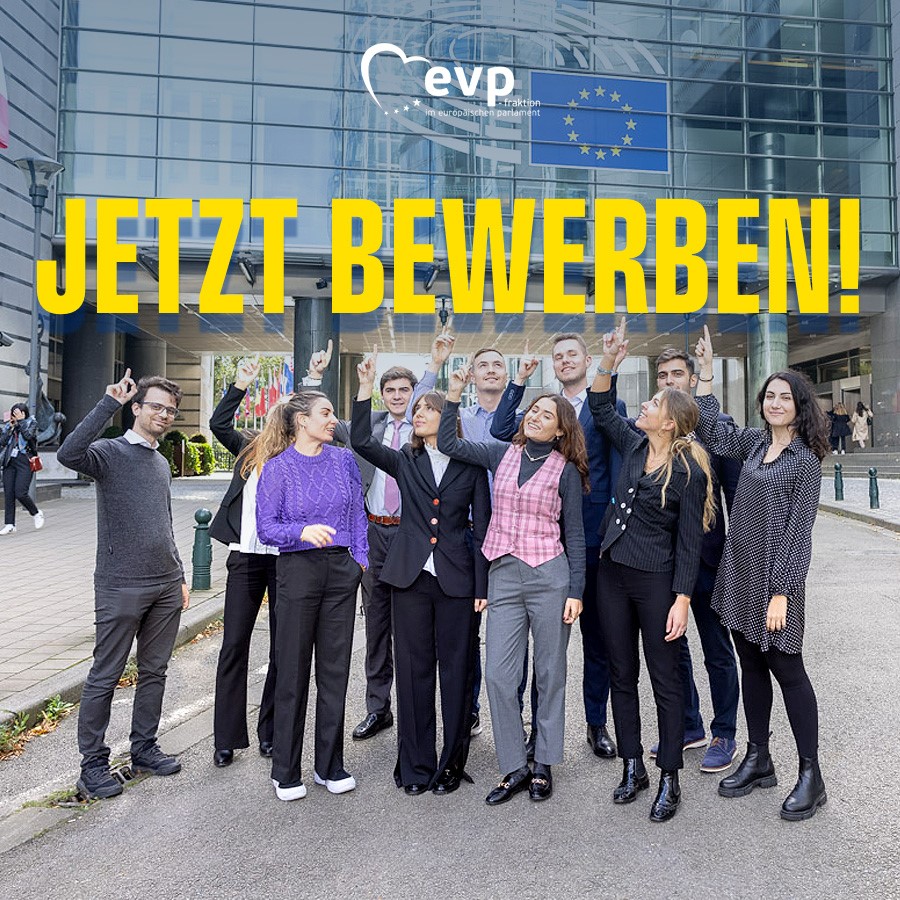 💼Starte deine EU-Karriere und werde Teil der EVP-Fraktion im Europäischen Parlament! ➡️ Jetzt noch bis 15. Mai für ein 5-monatiges bezahltes Praktikum im Herzen der europäischen Institutionen bewerben. 📌 epp.group/traineeships #traineeships @EPPGroup