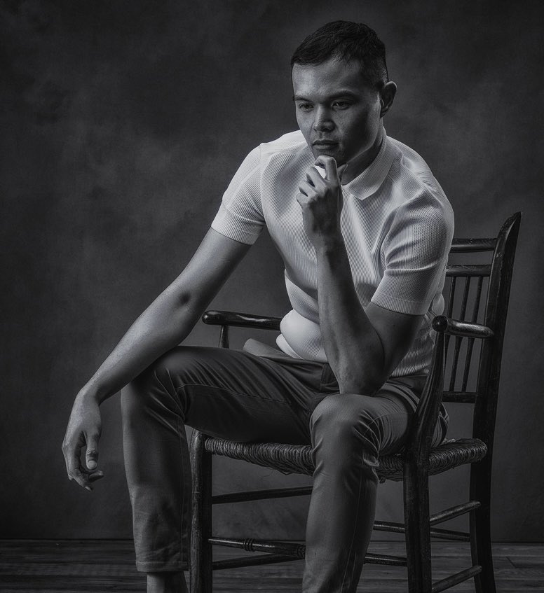Deep in thought 💭

#deepinthought #thinking #pondering #blackandwhite #blackandwhitephotography #studiophotography #studiophotography_model #studioportrait #portrait #portraitphotography #studiophotoshoot #photoshoot #model #malemodel #modelling #menswear #menstyle #sexyman