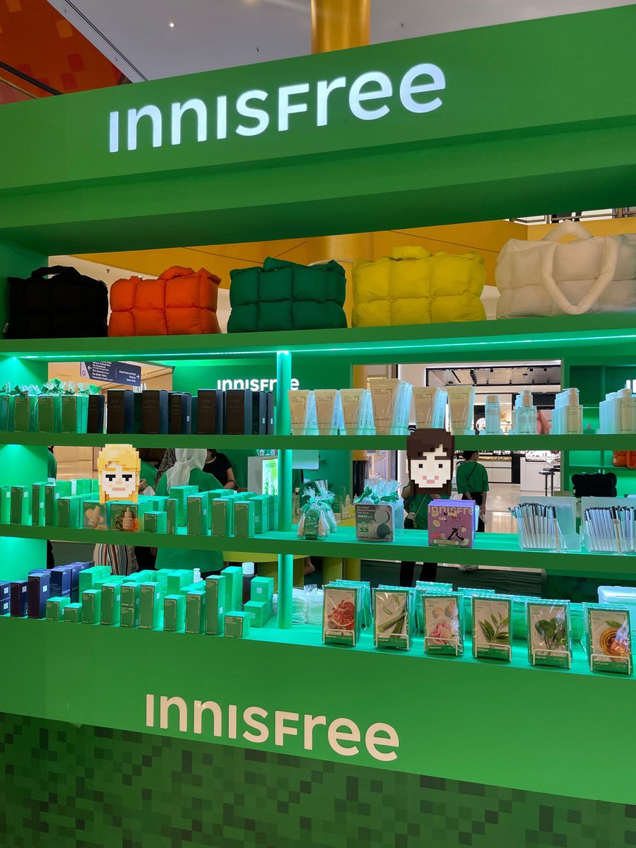 디 아일 어드벤처 오프라인 스토어 오픈✨ 지금 말레이시아에서는 디 아일 어드벤처 팝업 스토어 진행 중! 싱그러움을 가득 담은 뷰티  제품과 함께 신나는 게임 플레이도 즐길 수 있다는데...?👀 더 샌드박스와 이니스프리의 환상적 콜라보로