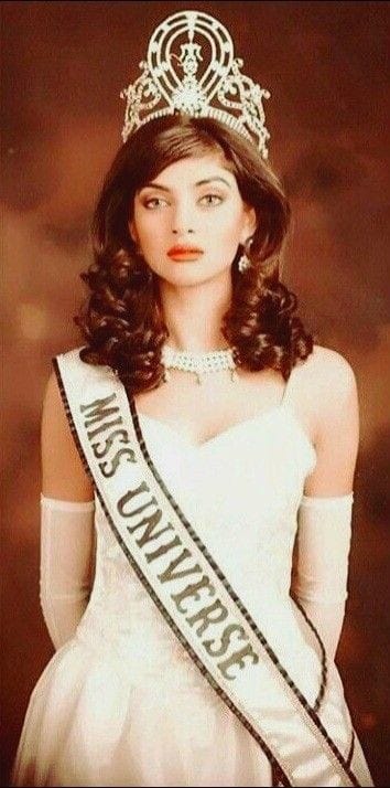 30 years back, India got its first Miss Universe
@thesushmitasen 
You'll always be known as the symbol of Beauty...💕
#SushmitaSen...💕
#MissUniverse
