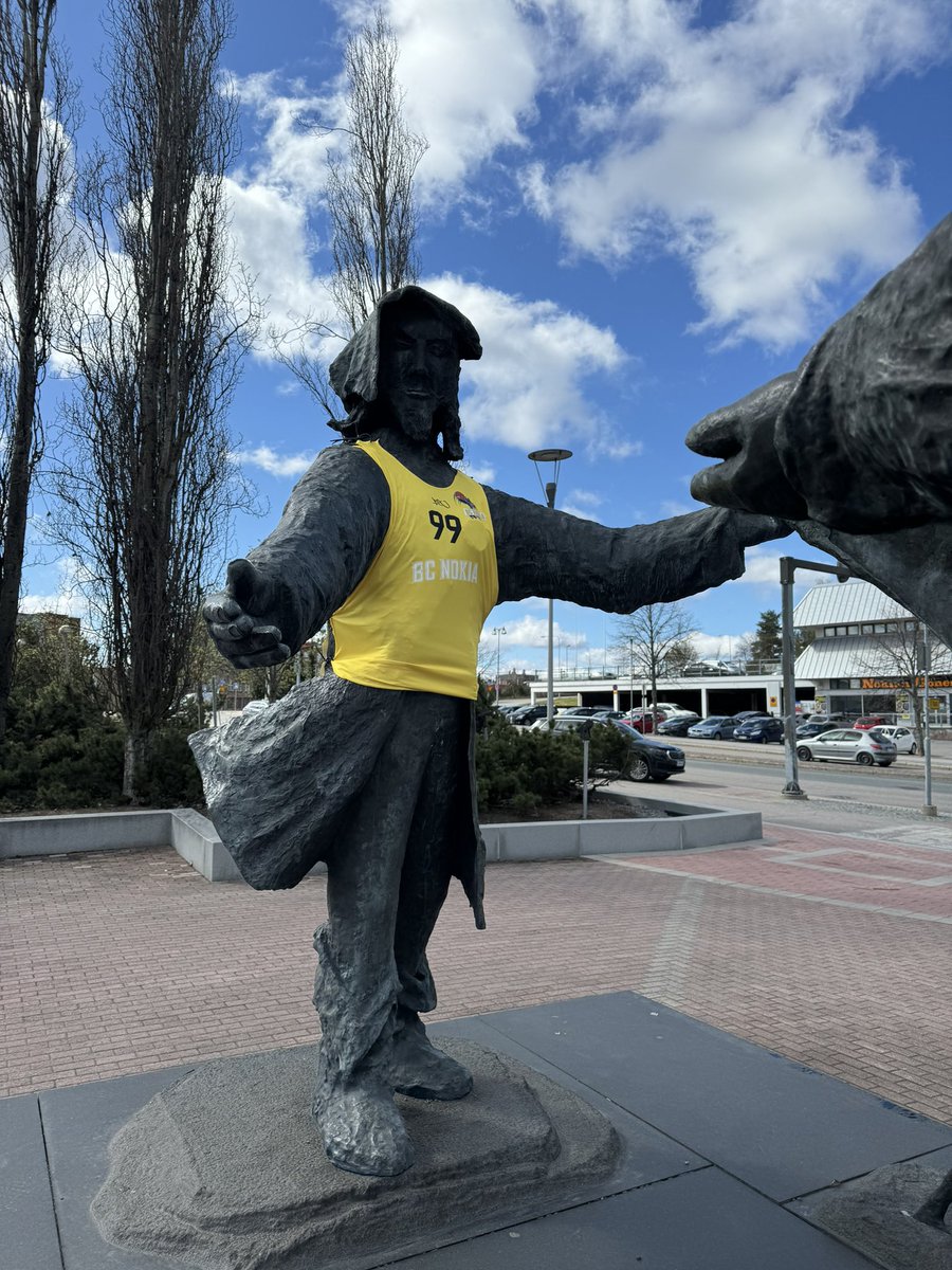 BCNokia's tweet photo. TÄMÄ KEVÄT ON KELTAINEN! 💛

#keltainenkevät #bcnokia #korisliiga https://t.co/s3YLNmGJMI