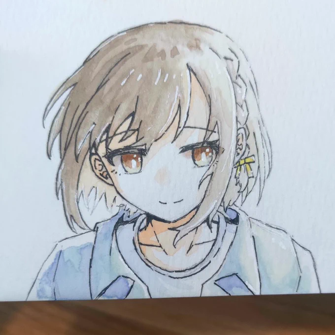 うーん...線画は別の色で描かないとだな...あるいはもっと濃い色で塗らないと...難しいね...まぁ...まだアナログド初心者だから許して... 