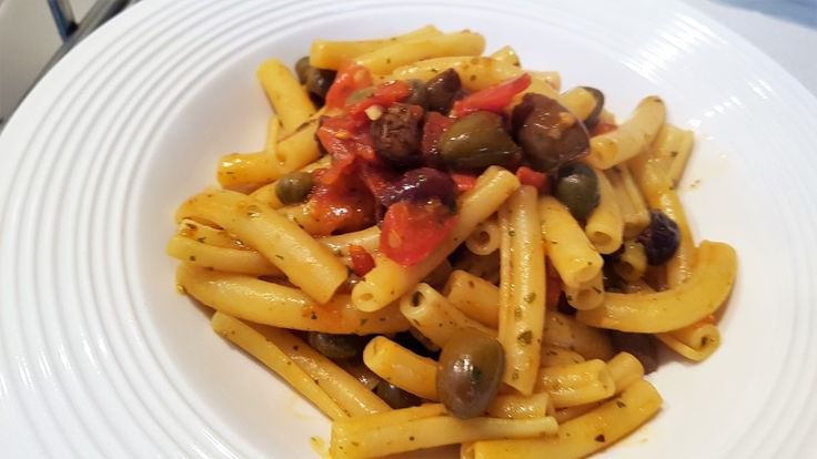 Buongiorno!!

Product of the day 2024!!!

Day 77…..

Ziti Arrotolato!

Why not try this shape with a puttanesca sauce, some beautiful tomatoes, olives and capers!

Add a touch of Calabrian chilli to spice things up!

Delicious!

👍🏻🇮🇹👍🏻