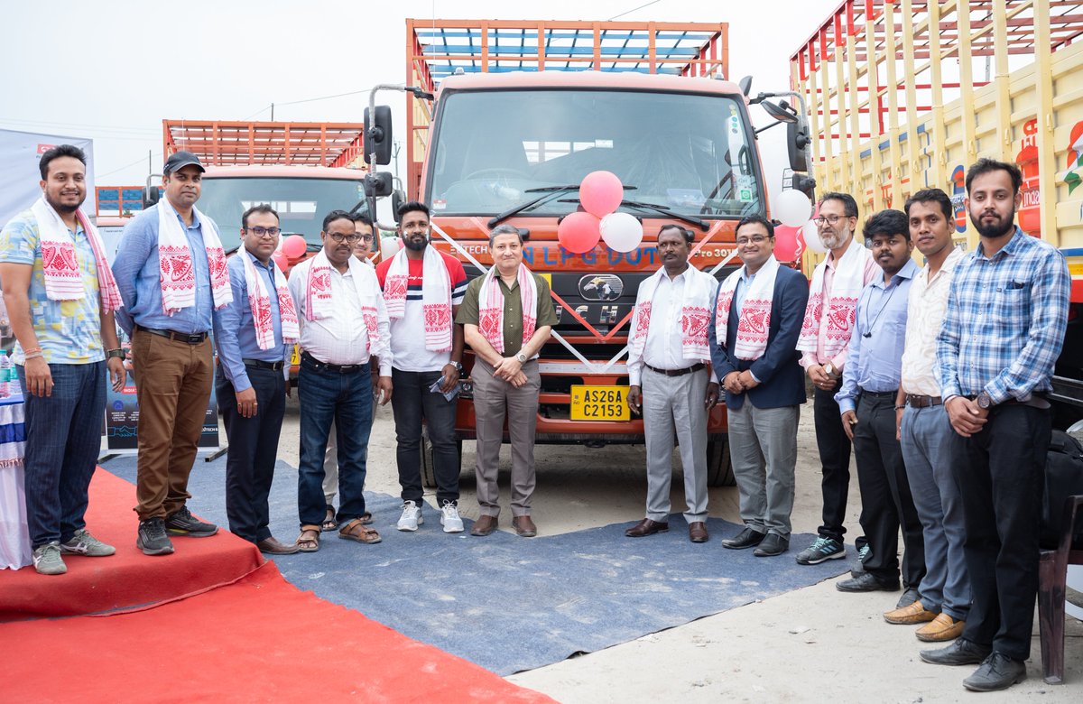 Congratulations Mira Basfore in Guwahati! Exciting news: 16 units of our Eicher Pro 3015XP trucks were successfully delivered for LPG transportation. Revolutionizing efficiency in LPG cylinder transport.
Know More: bit.ly/3wse6na
#LMD #MediumDutyTrucks #technology