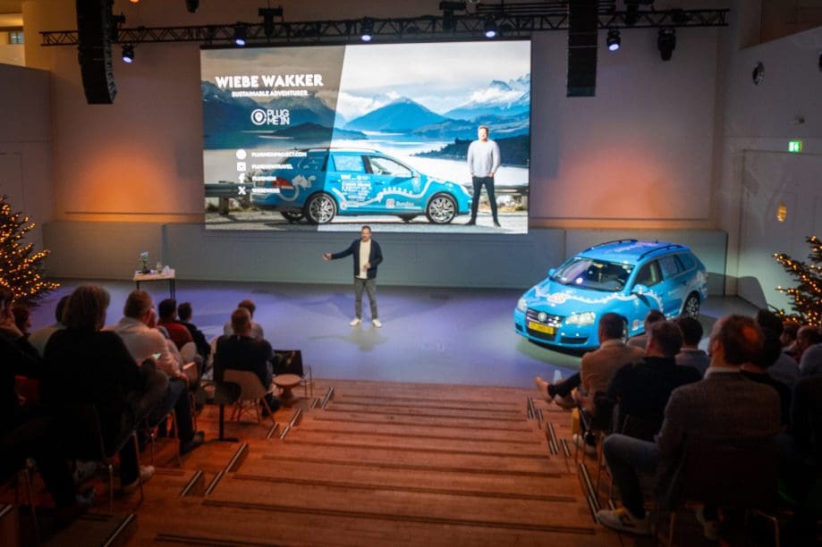 OPROEP: ik heb een nieuwe presentatie geschreven over hoe ik zonder geld en met een elektrische auto naar Australië ben gereisd. De presentatie gaat over hoop, verbinding en optimisme.

Ik zoek 5 bedrijven waar ik mijn lezing kan testen. Geen kosten, alleen feedback. Wie o wie?