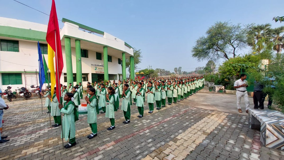 JepcJharkhand's tweet image. राज्यस्तरीय अनुश्रवण दल के पदाधिकारियों द्वारा लगातार प्रयास सह #ProjectIMPACT (NEP) का जिलेवार अनुश्रवण किया जा रहा है। विद्यालयों की शैक्षणिक गुणवत्ता को उत्कृष्ट एवम विद्यालय की आधारभूत संरचना को सदृढ़ बनाने के उद्देश्य से एचएम, शिक्षकों और प्रखंड स्तरीय अभियंताओं को दिए जा…