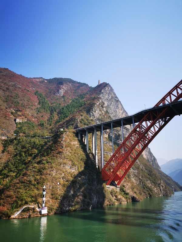 Wu Gorge smiles at you. 💫 🌊 🛳️   
     
#ChinaTravel #YangtzeRiver #GrandCenturyCruises 🌏 #TravelGoals #ChinaHolidays