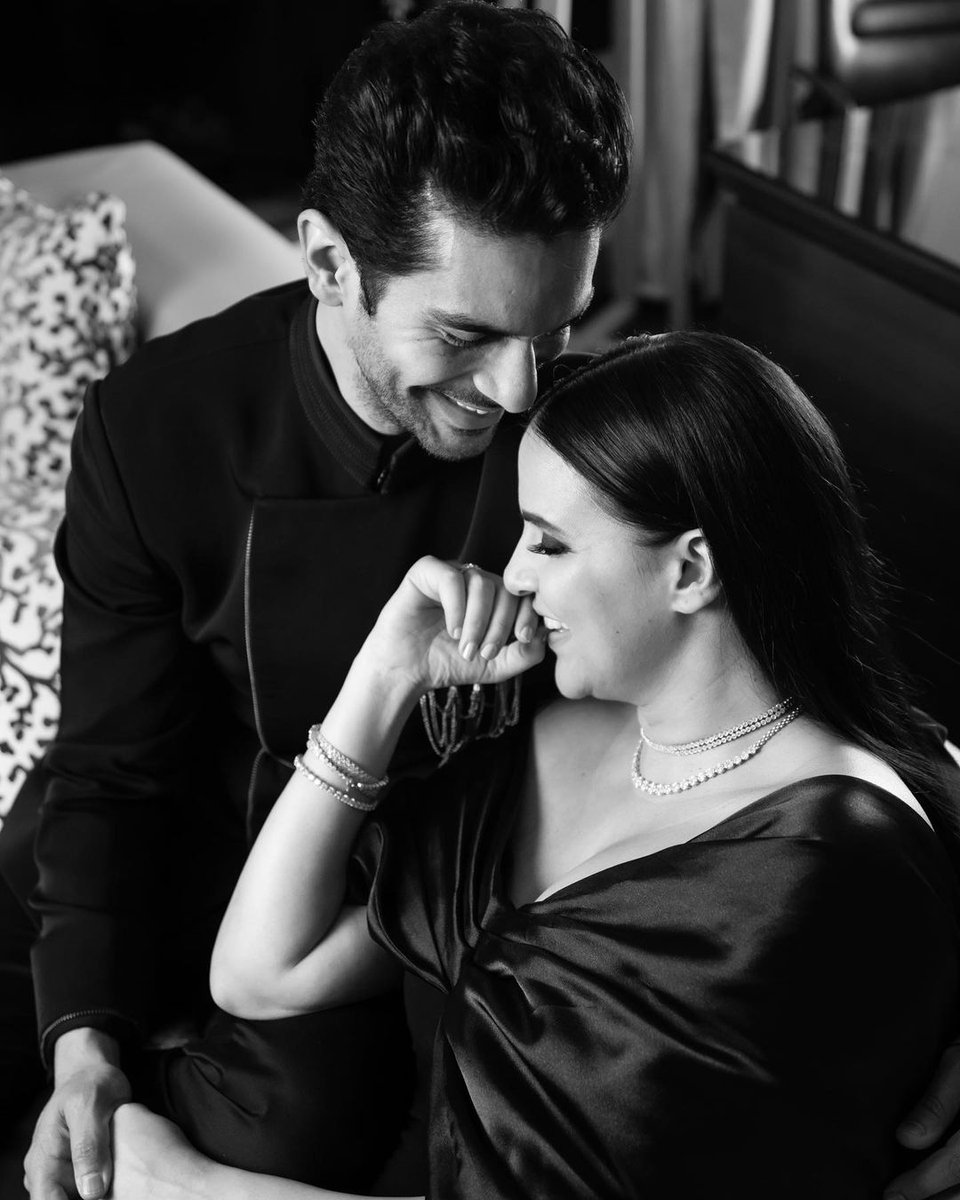 Happy Anniversary Neha Dhupia and Angad Bedi! Revisiting their serendipitous meet-cutes and traditional proposal, culminating in a beautiful Anand Karaj. Tap to know more: trib.al/jJAf0U6