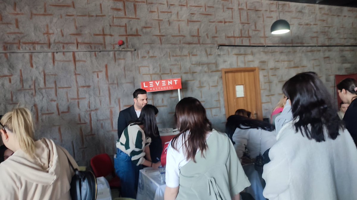 Levent Hastanesi olarak @igüshmyo kariyer günlerine katıldık. Gelişim üniversitesi öğrencileri ile keyifli bir buluşma oldu. Bizi ziyaret eden herkese teşekkür ederiz.
#leventhastanesi #istanbulgelişimüniversitesi