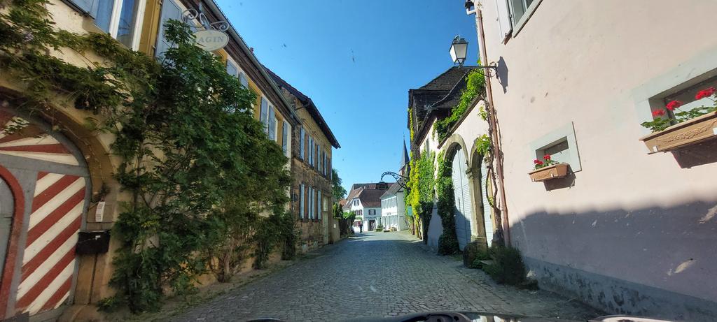 Am Brückentag ohne Dach die Weinstrasse runter. #Pfalzliebe #Cabriowetter