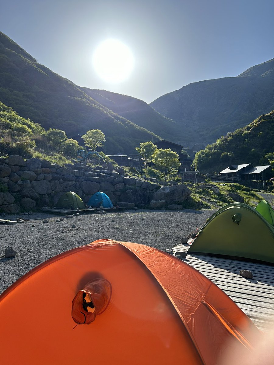 11kgのザックを担いでの山行は疲れたw
法華院温泉山荘のテント場でお泊り。
温泉で汗と疲れを洗い流せて最高！