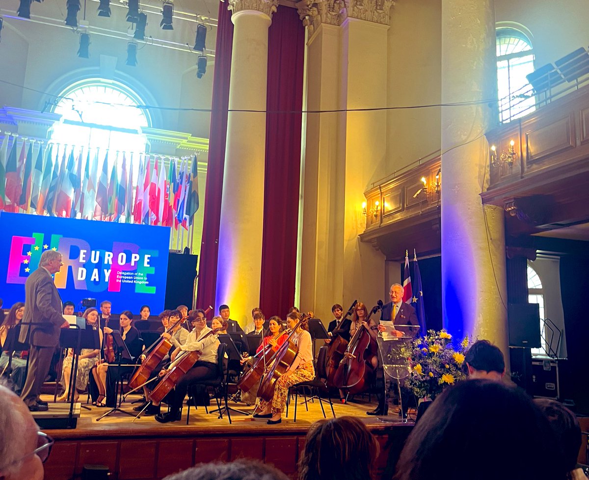 Great to catch up with friends from across Europe at #EuropeDay reception hosted by @PedroSerranoEU - with a brilliant youth orchestra + choir flash mob too! 👏 

Good to talk with Ambassadors/Counsellors of  🇪🇺 🇫🇷 🇫🇮 🇸🇪 🇪🇪 🇱🇻 🇷🇴 🇨🇿 🇳🇱 🇭🇺 🇵🇱 🇨🇾 🇦🇹 🇸🇮 🇬🇪 🇦🇿 🇺🇦 🇲🇩 🇽🇰 🇷🇸 🇨🇭and more.