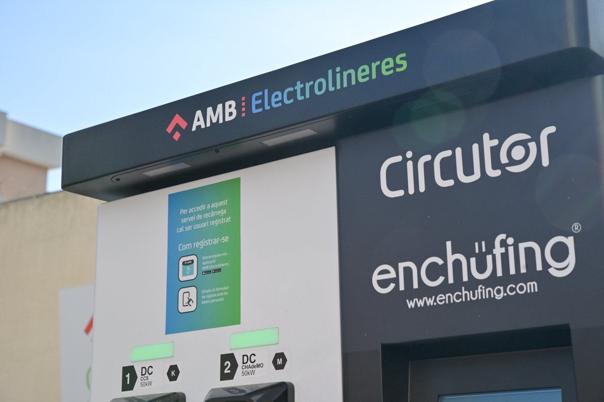 Teniu un cotxe elèctric? Ja el podeu carregar a #SAB! 🔋 El servei metropolità d’#Electrolineres ja està disponible a la nostra ciutat. 📍El nou punt de recàrrega d’altes prestacions de vehicles elèctrics s’ubica al carrer de Ramon Llull (100 kW) ➕ info cutt.ly/WeefEISO