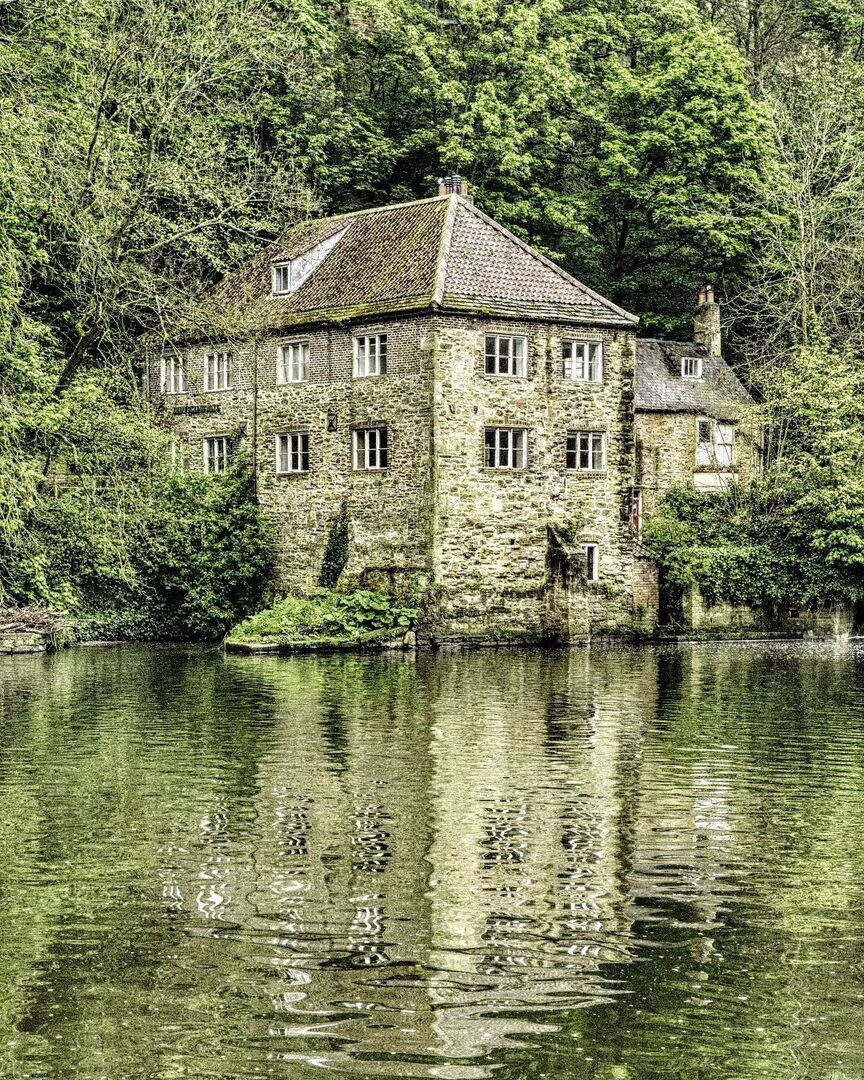 The Old Fulling Mill. There's likely been one standing here since the 12th Century. In the 15th Century there were two, owned by the Bishop and money gained was used for the upkeep of @durhamcathedral By 1771 there was only one left, the so-called Abbey … instagr.am/p/C6yBAaZCyHO/