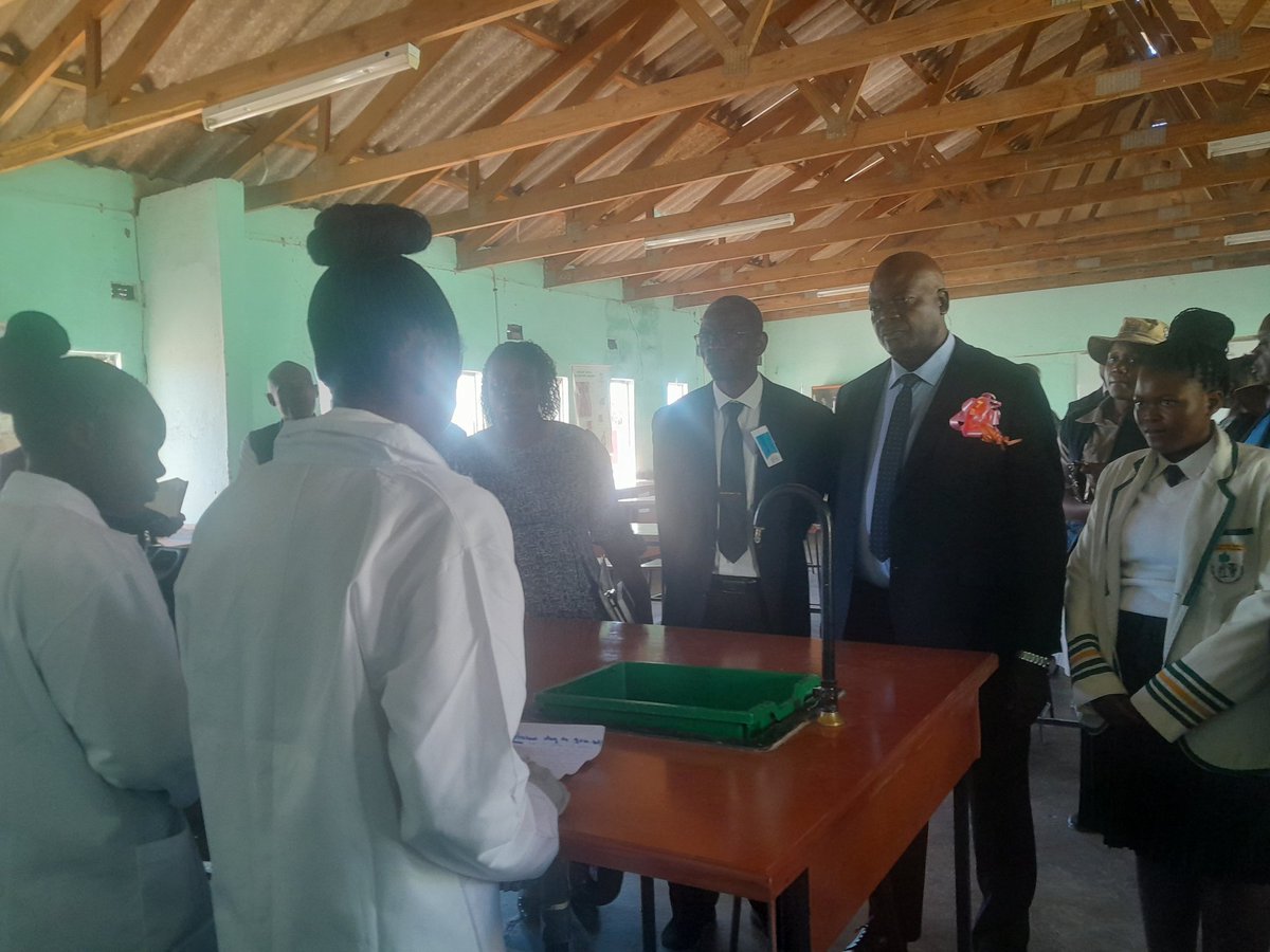 MoPSE Minister Hon.T.Moyo was touring Mat North Province this week.He visited Tshabanda Secondary School to assess the TEACH programme supported by the Education Development Trust, which aims at improving numeracy and Literacy levels in pupils.