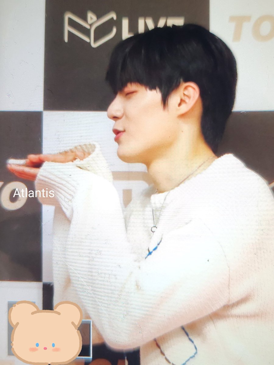atlantisbxb's tweet photo. 240509 BXB PHOTOTIME 지훈 pre

오늘도 냥냥😸
그리고 오랜만에 봐는 포즈🥰

#BXB #비엑스비 #지훈 #JIHUN
#Wings #Airplane #에어플레인 https://t.co/rIgHz12iie