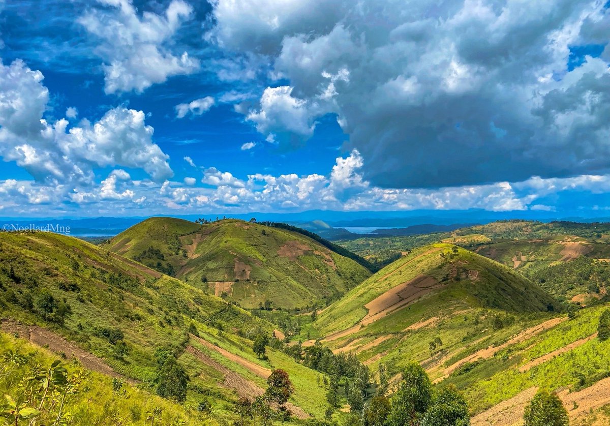 SUD-KIVU Territoire Kalehe pendant les moment du soleil ☀️ wwwoooowwww!!! La beauté du pays dépasse les frontières 
#sudkivu #bukavu #lubumbashi #Goma #kin @DBayeye @MERISAN12 @ms_tourist @leParrainRDC @Presidence_RDC @ElieShukrani1 @VisitCongo_ @JumbaDrc #matadi