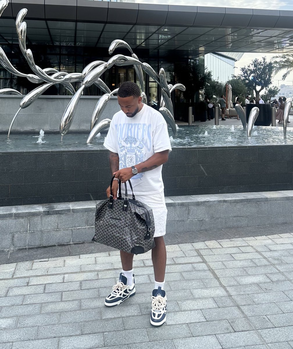 I came to Dubai with almost half a million in £.

I lost it all by the end of the second year.

I got into a lot of debt.

“Lost” a lot of associates, mainly cos I wasn’t letting them u turn and be my guy after deserting me during dire times

I hit rock bottom.

But when I was