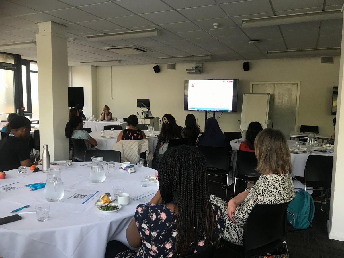 Engaging session @BSol_ICS First5 GP’s and New to Practice Fellows - learning about the localities/Hub models! Opportunity 2 highlight the brilliant work at Solihull’s Hub @SoliHealth with frailty, DVT, admission avoidance& virtual wards -collaborative working at its best!