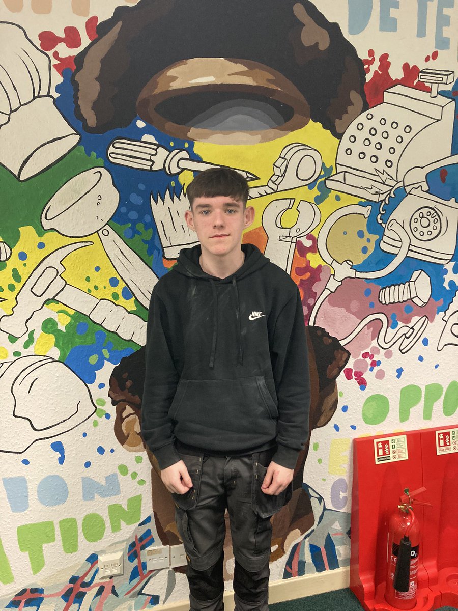 ⭐️SUCCESS STORY- LEE⭐️ All of us here at Barnardo’s Works would like to congratulate Lee on securing a Modern Apprenticeship with JHC interiors! 👏 You can read Lee’s full story here: barnardos-ets.org.uk/step2work-renf…