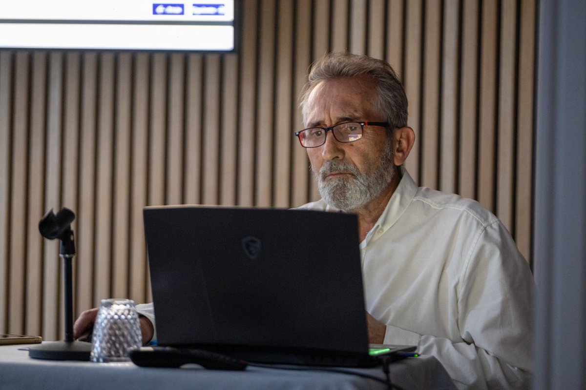 ColProt's tweet image. Ayer, un numeroso grupo de nuestros colegiados asistieron a una nueva sesión de formación, esta vez, impartida por José Moreno.

➡️➡️➡️Accede a nuestra programación de formación para protésicos dentales colegiados y no te pierdas el próximo curso:

🌐 colprodecam.org/formacion-conv…