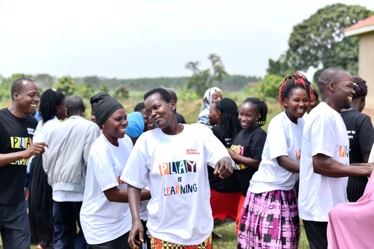 #Playislearning Working together, GFC's #PEAK initiative partners in Uganda, BaNgaAfayo and @TATCOUG,are equipping Ugandan school teachers with play-based pedagogical techniques to engage young students in learning. Read more about their inspiring work: bit.ly/4a1jnzM