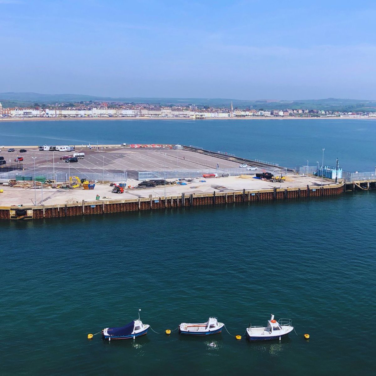 The Nothe Fort provides a fantastic viewpoint of Weymouth 🌊 🏖️ 😍 

#visitweymouth #weymouthbeach #spring #summer #weymouth #dorset #beachweather #nothefort #nothegardens #weymouthharbour #seaviews