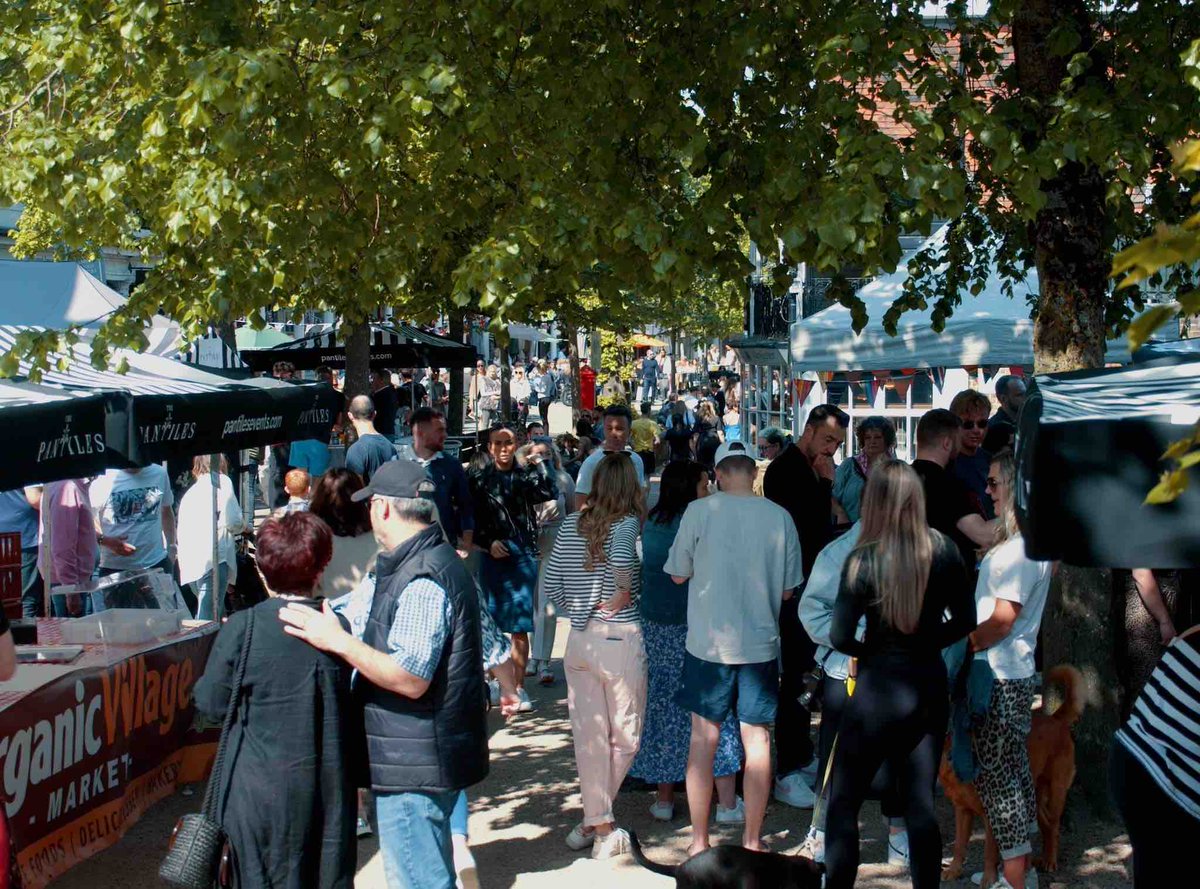 The Pantiles Market returns this weekend! 🤩 Will you be coming along? Unlike last year, the markets throughout 2024 are fortnightly. If you'd like to see all the dates, click on the link below: thepantiles.com/whats-on/panti… #PantilesMarket #TunbridgeWells Pls RT!