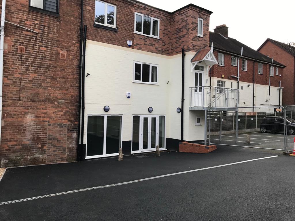 BurleyBrowne's tweet image. Rear Ground Floor Office TO LET - Located within the popular Streetly Village - Thornhill Road #Streetly offers a self-contained unit of 728 sq ft.  Open Plan with #LEDLighting #PerimeterTrunking, kitchenette and WC. 
Two allocated car parking spaces.  New Lease