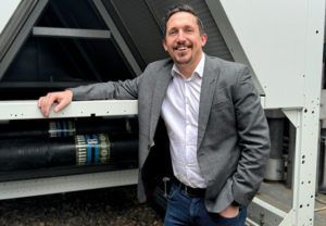 Phil Draper has been pioneering heat pump retrofits in commercial buildings since 2012 and has now been recognised as CIBSE’s Engineer of the Year. @cibsejournal finds out what the industry can learn from his innovative and collaborative approach buff.ly/3yhdfGg