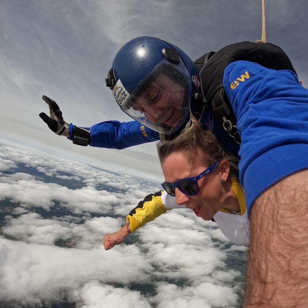 Did you know you could skydive for Weston Hospicecare? This week’s Fundraiser Friday shoutout goes to Carly and Rowan, Zoe and Lewis, and Olly and his Dad for taking on the challenge. 👏