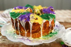 King Cake Monkey Bread #different_recipes #cooking #food #foodporn #foodie #instafood #foodphotography #yummy #foodstagram #foodblogger #delicious #homemade #recipe #recipes #cake #cakes